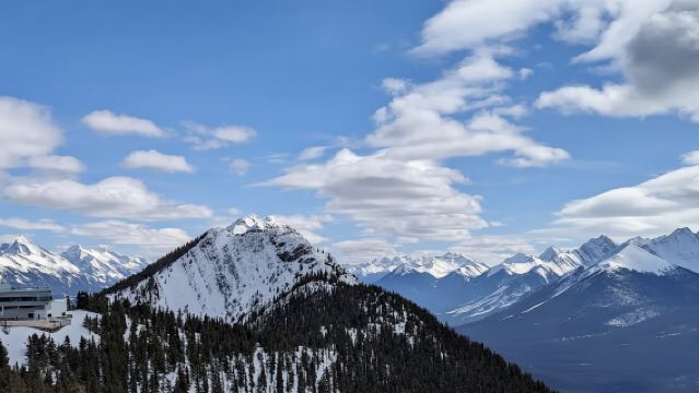 加拿大卡爾加里-驚喜角-路易絲湖-行程可調【中文包車自由行】