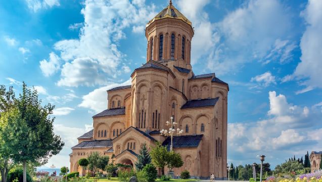 Georgia Tbilisi Penterjemah profesional Pemandu pelancong lawatan Penterjemah pameran Teman perniagaan lawatan Lawatan bebas sambutan tetamu Penyesuaian peribadi eksklusif