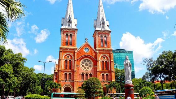 ทัวร์เต็มวัน นครโฮจิมินห์ + อุโมงค์กูจี | รวมบริการรับส่งและอาหารกลางวัน