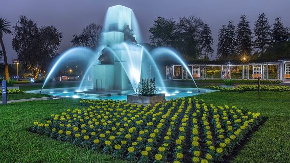 Magic Fountains Park & Bohemian Barranco tour (Small Group)