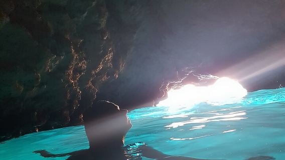 Tour zur Blauen Grotte – 4 Höhlen und Sandstrand