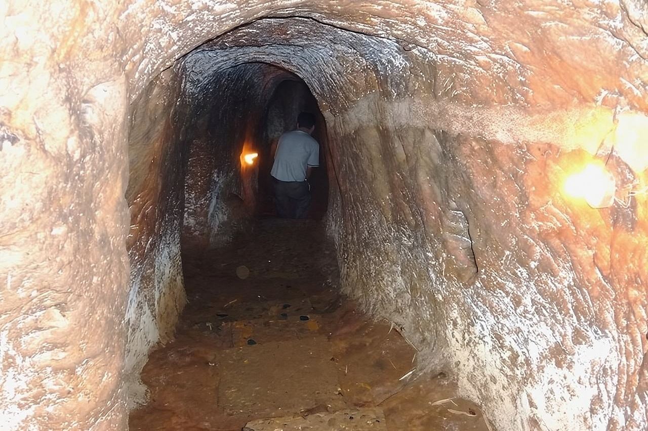 Excursión privada a la DMZ a los túneles de Vinh Moc y opciones de base en Khe Sanh