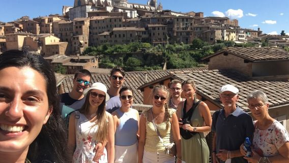 Scopri il fascino medievale di Siena con un tour privato a piedi