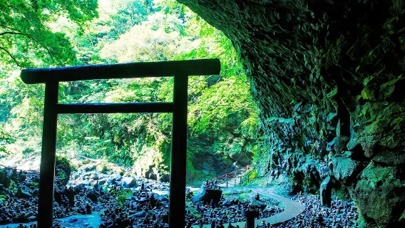 1-day tour of Takachiho Gorge, Amaterasu Railway, and Amanoyasukawara in Miyazaki, Kyushu, Japan