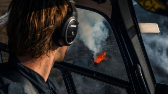 Полет на вертолете над вулканом в Исландии: близкое знакомство с вулканом во время путешествия (из Рейкьявика и обратно)