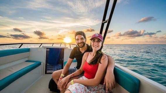 Isla Mujeres, viaggio privato al tramonto a Cancún