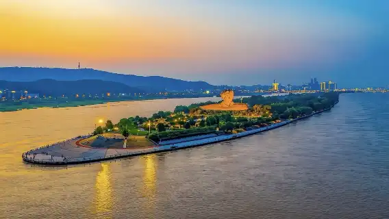 ไกด์ท้องถิ่นเมืองฉางซา/ ไกด์ ภาษาต่างประเทศ: พิพิธภัณฑ์ + ถนนโบราณเฉาจง + แผนกต้อนรับแขกชาวต่างชาติจูจื่อโจวโถว