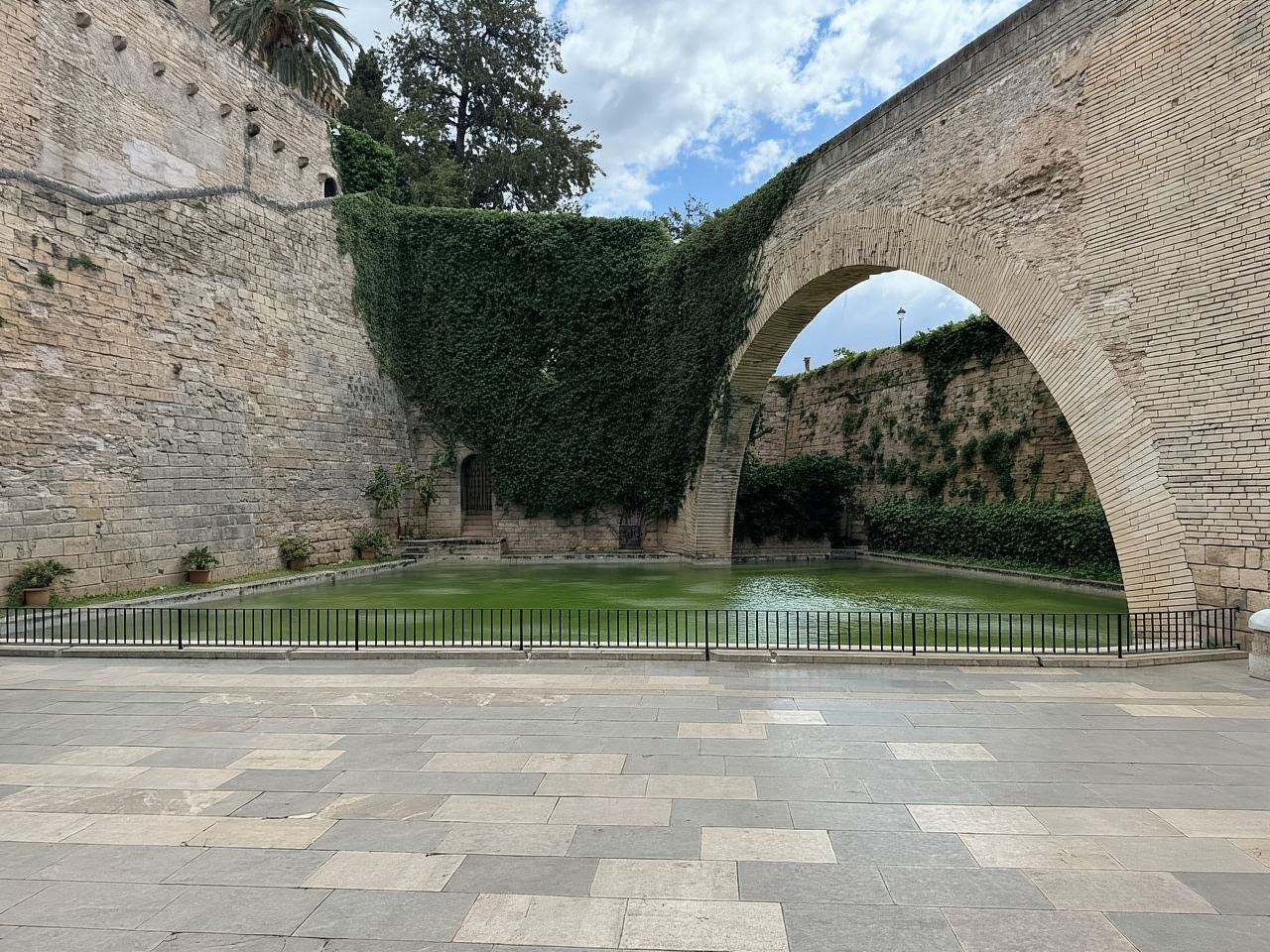 Palma de Mallorca Old Town Guided Bike Tour (Small Groups)