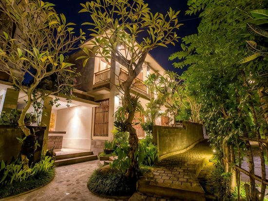 Lili Cottage Ubud - Tap to explore photos