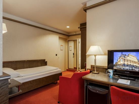 Hotel Monopol Room Type - Economy Twin Room