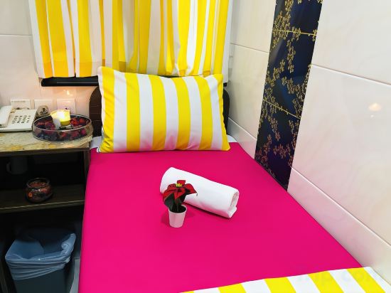 Manila Lounge Room Type - Standard Single Room