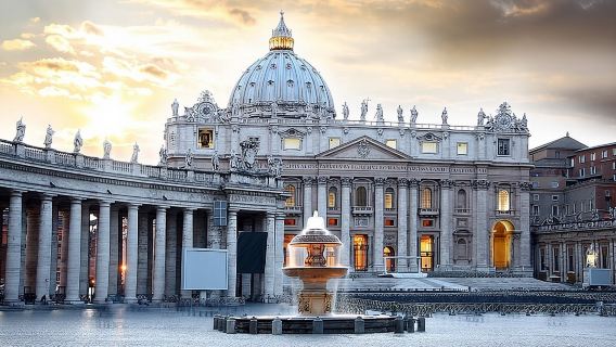 Skip the Line: Vatican and Sistine Chapel with Guided Tour