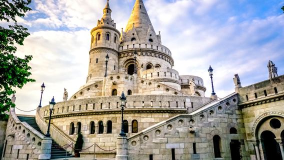 Budapest, Hungary: Fisherman's Bastion, Matthias Church, and Buda Castle Half-Day Tour|guide buided commentary