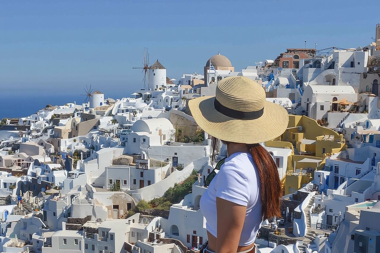 Santorini Highlights Small-Group Tour with Wine Tasting option