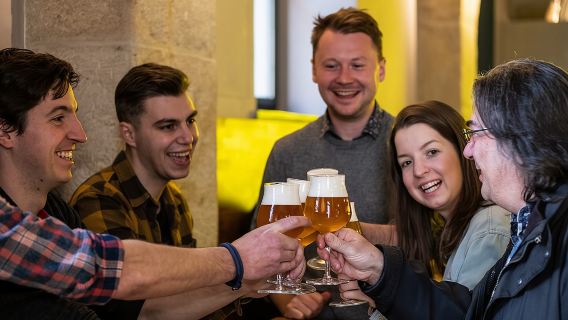 Những viên ngọc bia ẩn giấu của Prague cổ kính