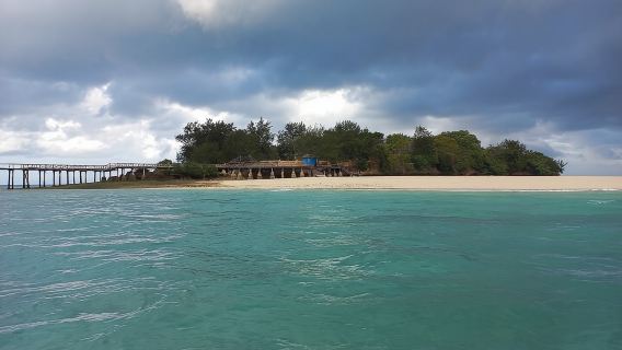 Tur Sehari Penuh Pulau Penjara, Nakupenda, dan Kota Batu dengan Makan Siang Prasmanan