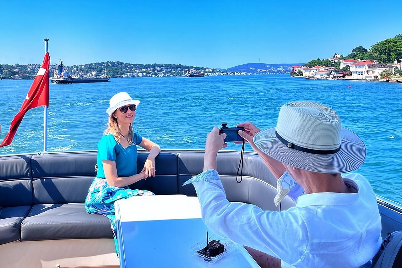 Istanbul Bosphorus Yacht Experience – Asian Side Visit in Kanlica