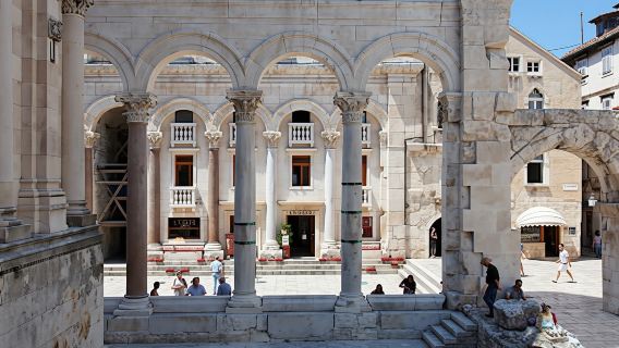 Split old city and Diocletian's Palace early bird walking tour