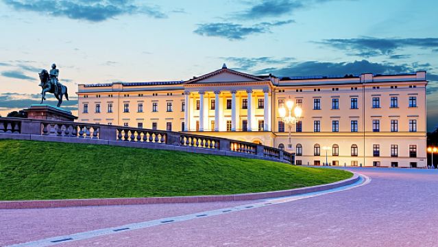 挪威+奧斯陸市政廳+蒙克美術館一日遊/行程可調-中文專車