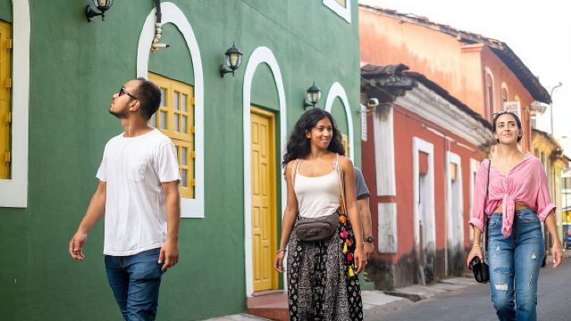 Paseo por el Patrimonio de Fontainhas con Make It Happen