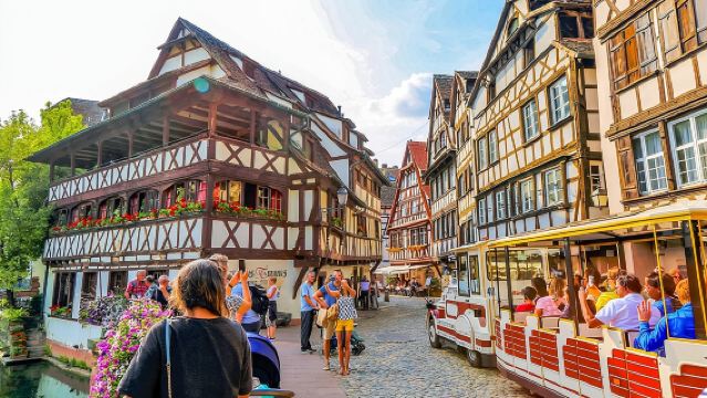 Explore Strasbourg in 60 minutes with a Local