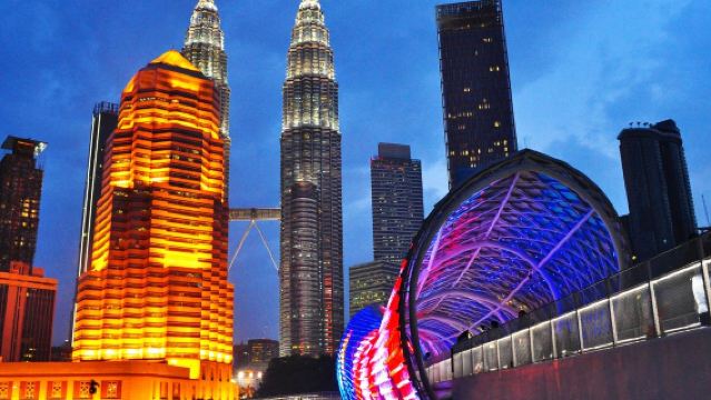 Point-to-Point Private Car Transfer between Johor Bahru And Hotel /Shopping Mall In KL City Centre