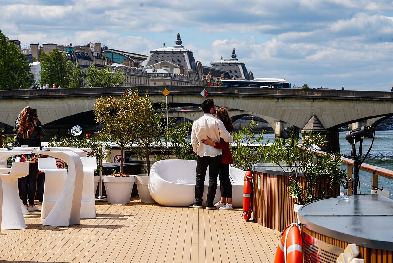 Paris: Cruise on the Seine with Brunch