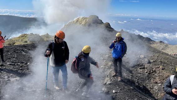 Piano Provenzana: Perjalanan Kembara Gunung Etna ke 3,380 Meter