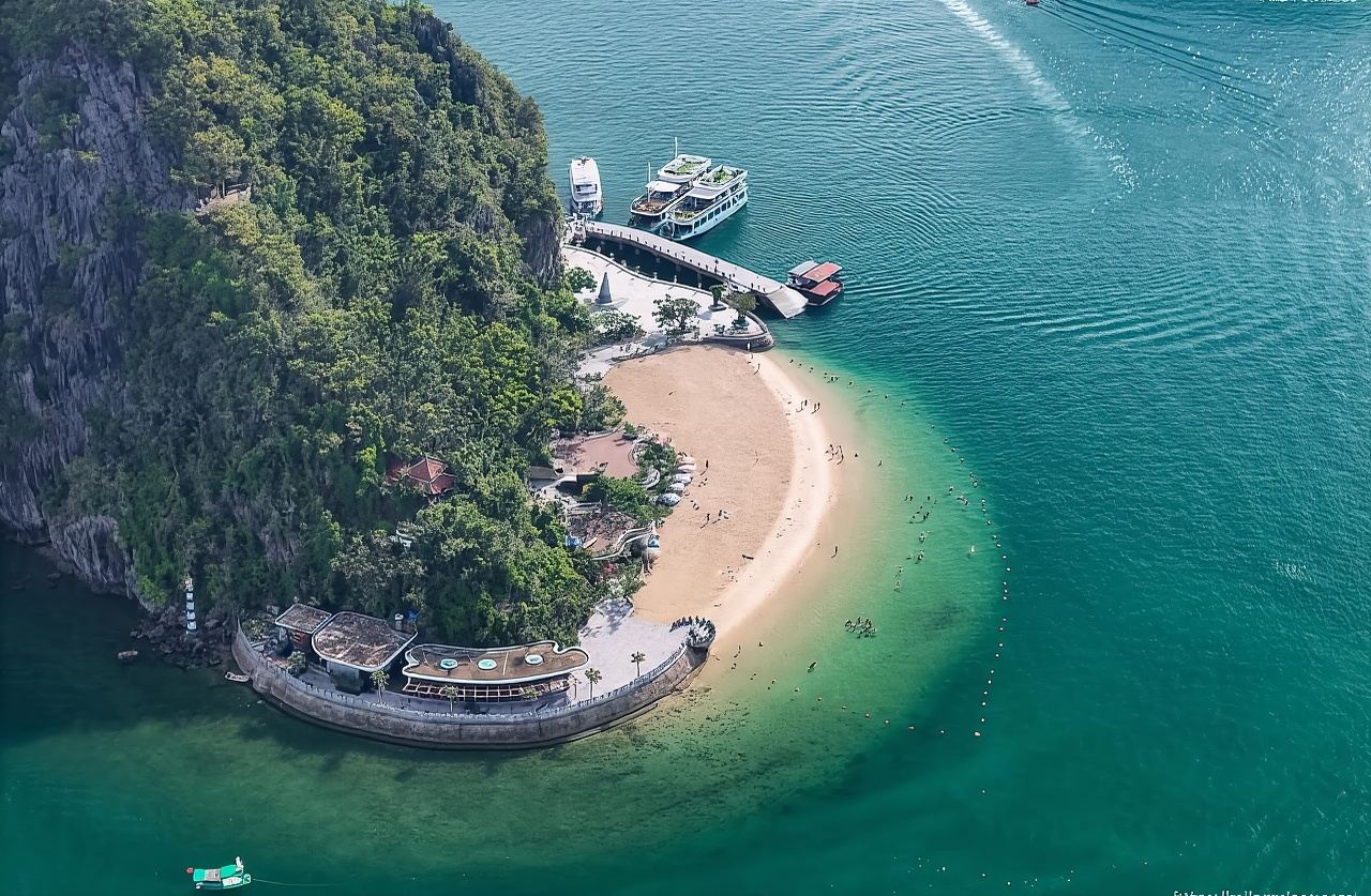 Esplora la baia di Halong con la MIGLIORE crociera di un giorno con kayak e pranzo