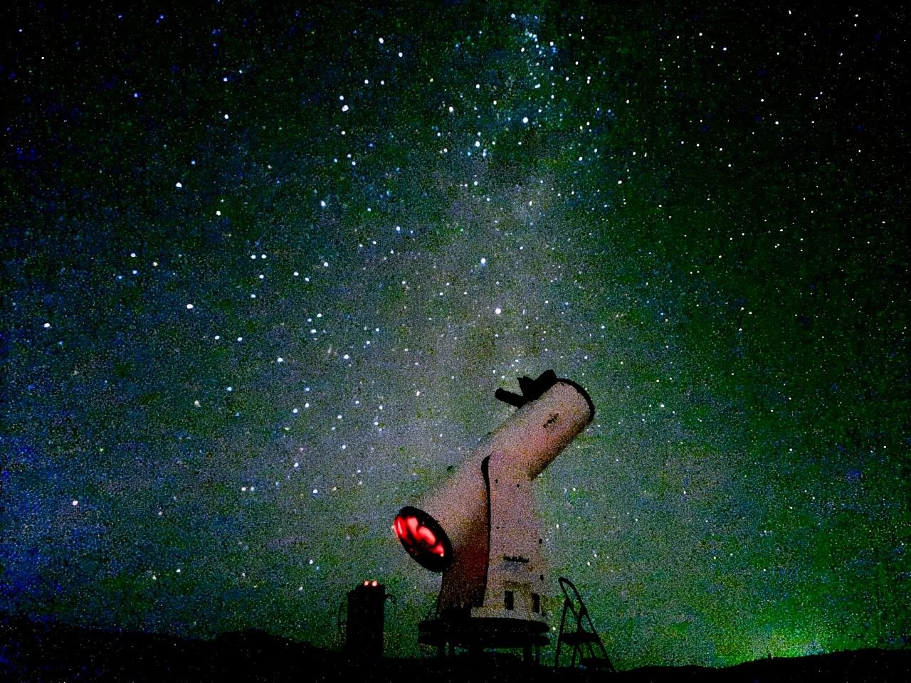 Perth: Sullivan Rock Sunset and Stargazing Hike