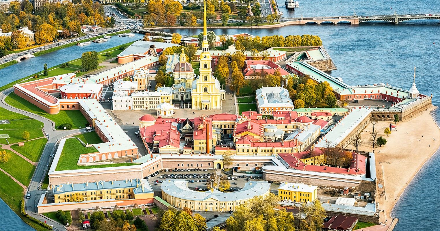 Peter and Paul Fortress + Cruiser Aurora + Winter Palace + Savior on the Spilled Blood day tour