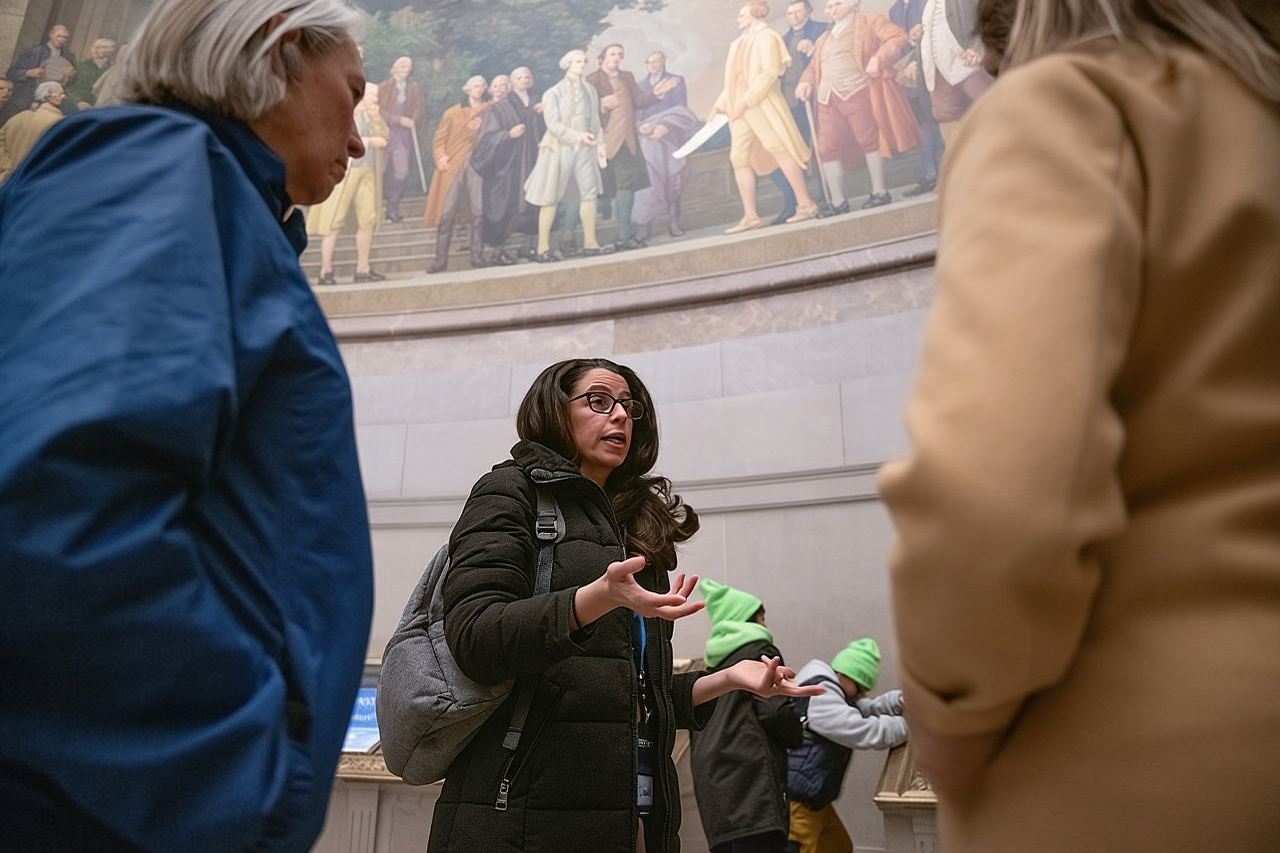 VIP National Archives Skip-The-Line Guided Tour 6 ppl Max