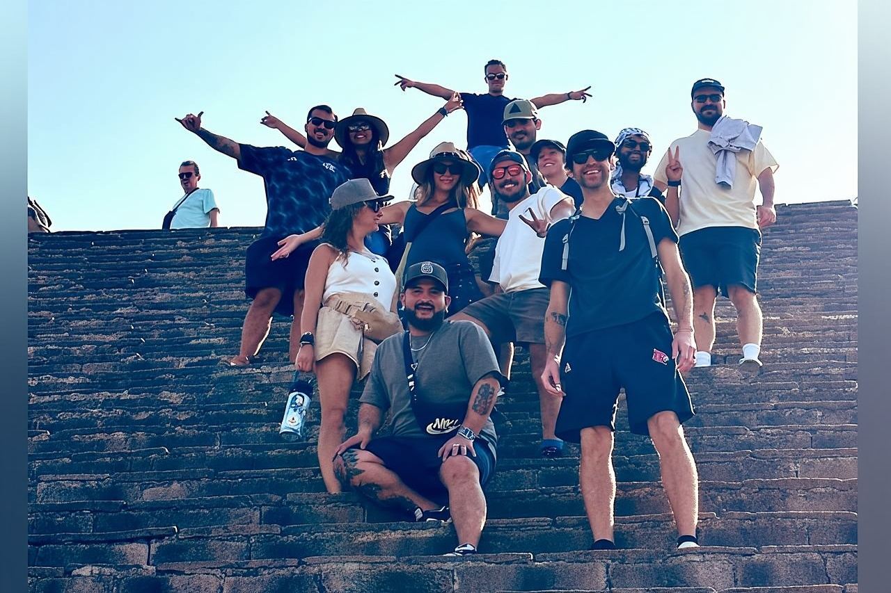 Pyramids of Teotihuacan without traps for tourists morning or afternoon