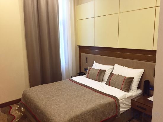 Grand Hotel De Pera Room Type - Superior Triple Room