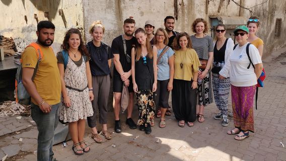 Dharavi, Dhobighat und Mumbai Dabbawallas