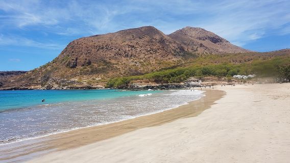 Как местные жители: тур по острову Сантьяго