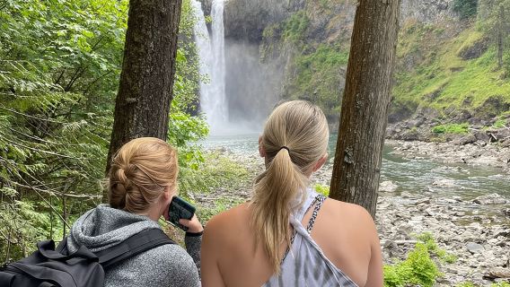 Snoqualmie Falls and Wineries Tour from Seattle
