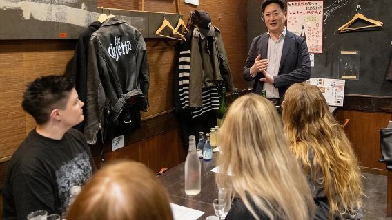 Degustazione di tutti i tipi di sakè con il sommelier