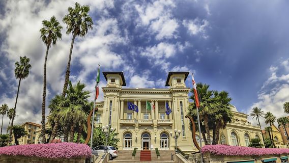 Italian Market, Menton & Turbie private tour from Nice