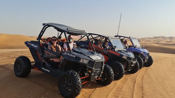 ดูไบ: ทัวร์ซาฟารีชมพระอาทิตย์ตกดินบนเนินทรายแดงสุดพิเศษด้วยรถบักกี้