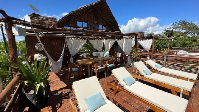 Tagesausflug zu einem privaten Luxus-Strandclub inklusive Transfer.