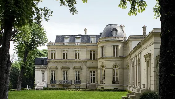 TootBus Paris 24/48 hour hop-on hop-off bus tour ticket