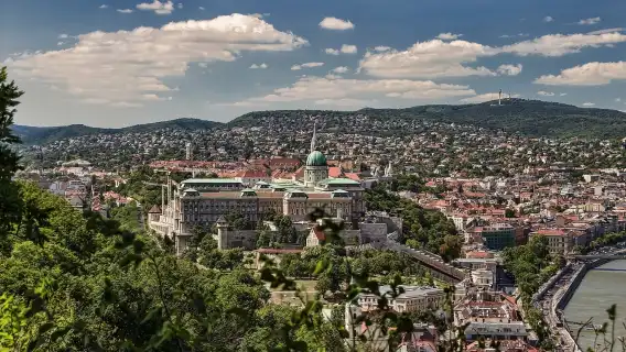 Bratislava & Budapest 1-day Tour from Vienna