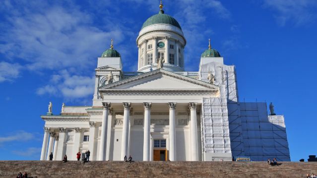 赫爾辛基高顏值打卡一日遊 入內三大教堂+西貝柳斯+南碼頭