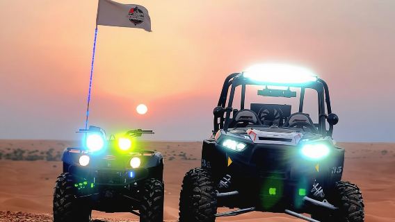 Safari sulle dune di Dubai con quad, giro in cammello, cena barbecue e spettacoli dal vivo