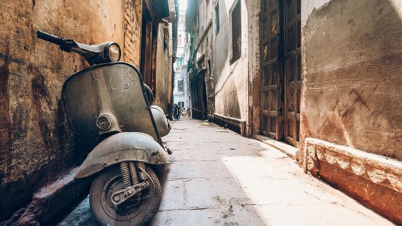 Культурные и духовные тропы Старого города Варанаси: пешеходная экскурсия с гидом