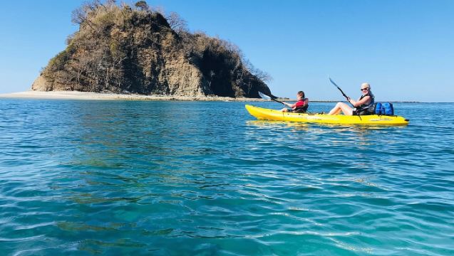 พลายา ซามาร่า ทริปพายเรือคายัคและดำน้ำตื้น