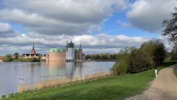希勒勒包車精華遊：城堡、花園、教堂、購物、森林探索