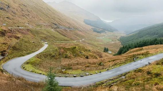 Desde Edimburgo: recorrido por las Tierras Altas del Oeste, lagos y castillos