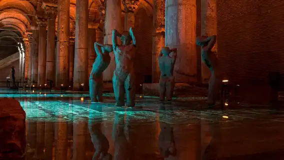 Istanbul: Basilica Cistern Walking Tour with Entry Ticket